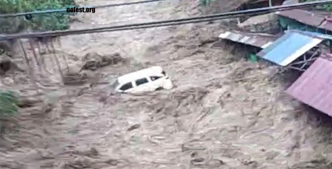 Banjir Bandang Lumpuhkan Jalan Medan